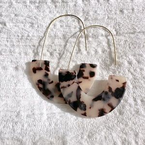 3/$15 Leopard and gold hoopish drop earrings